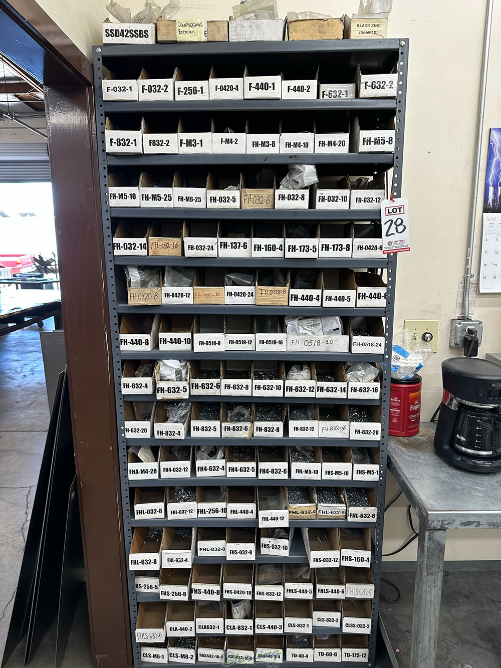 LOT   SHELF UNIT W  CONTENTS: INSERTION PRESS HARDWARE-28