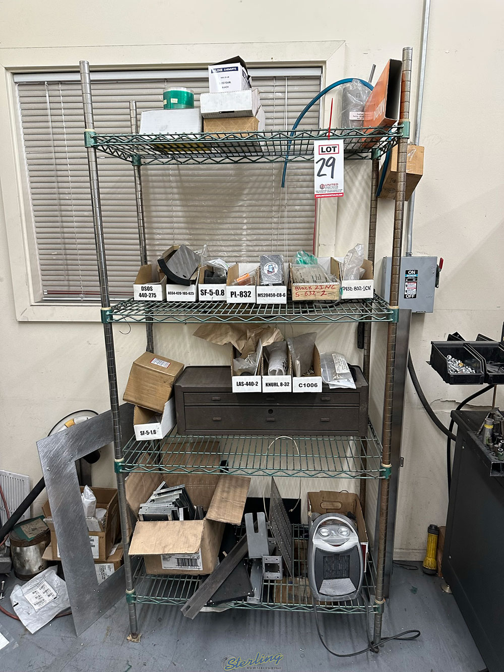 LOT   SHELF UNIT W  CONTENTS: INSERTION PRESS ITEMS-29