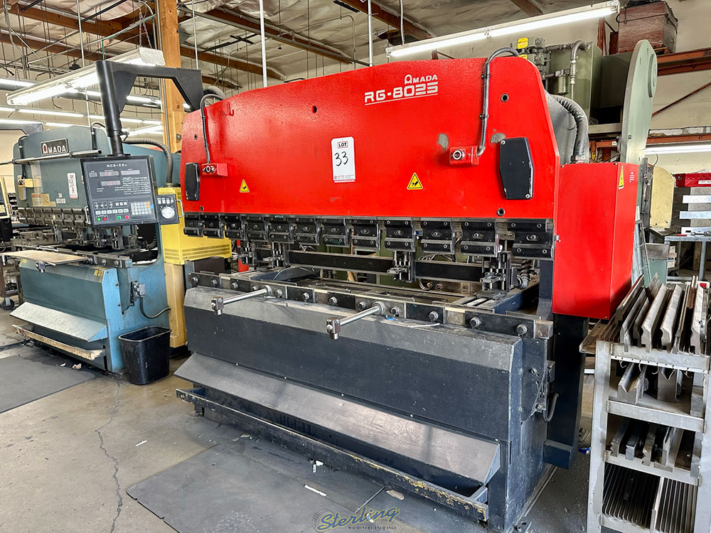 1982 AMADA 8 ft PRESS BRAKE MODEL RG 8025 8 ft X 80 TON CAPACITY NC9 EX II CNC CONTROL S N 804947-33