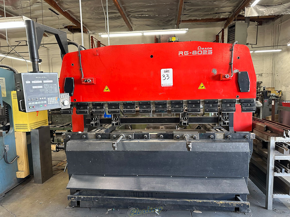 1982 AMADA 8 ft PRESS BRAKE MODEL RG 8025 8 ft X 80 TON CAPACITY NC9 EX II CNC CONTROL S N 804947-33