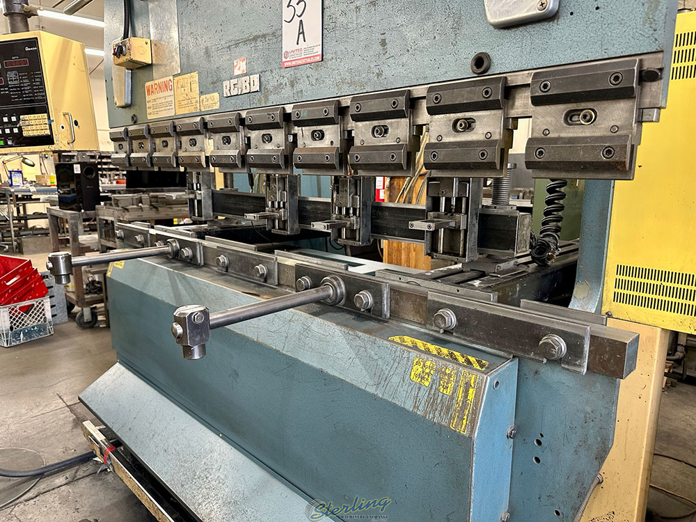 1980 AMADA PRESS BRAKE MODEL RG 80S 6 ft X 80 TON CAPACITY AMADA CNC CONTROL S N 804001-33A