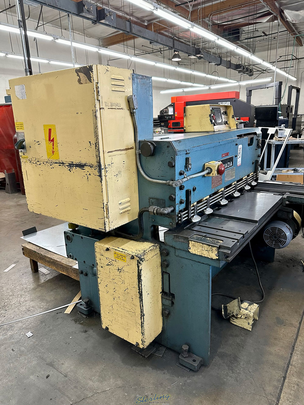 AMADA SHEAR MODEL M 1232 1 8inch X 4 ft CAPACITY 27inch SQUARING ARM S N 1230914-35