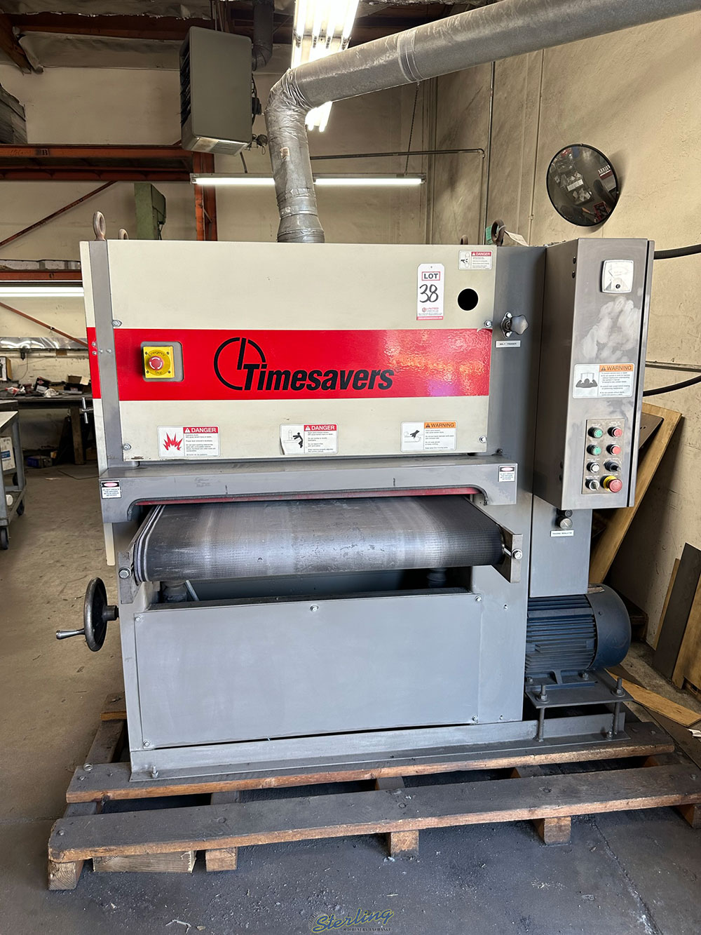 TIMESAVERS DRY BELT GRINDER SANDER MODEL 137 1HDM SINGLE HEAD 36inch BELT S N 50562M-38