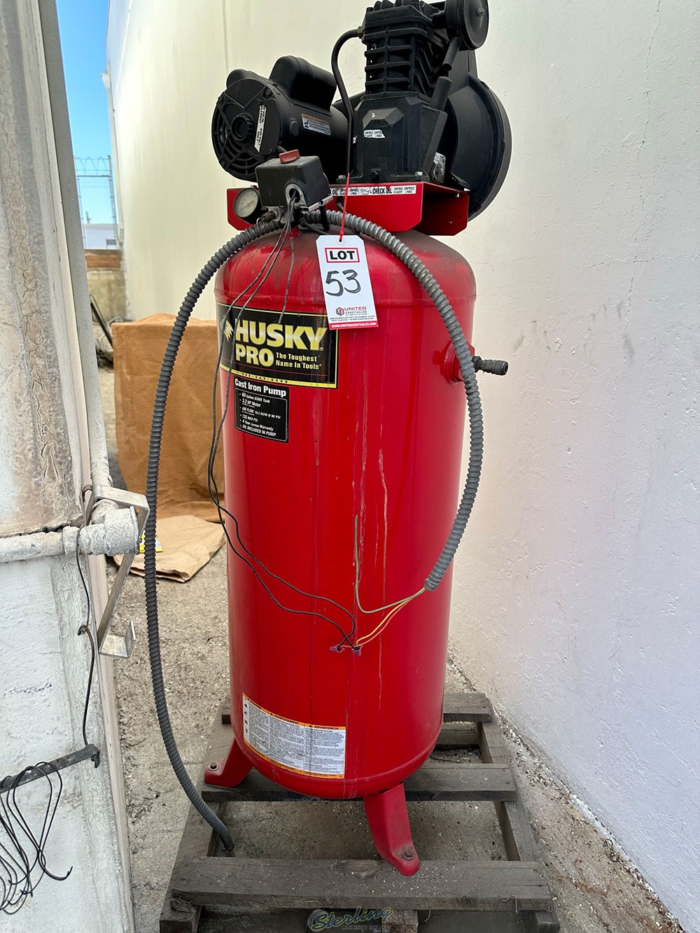 HUSKY PRO 3.2 HP VERTICAL AIR COMPRESSOR 60 GALLON TANK-53