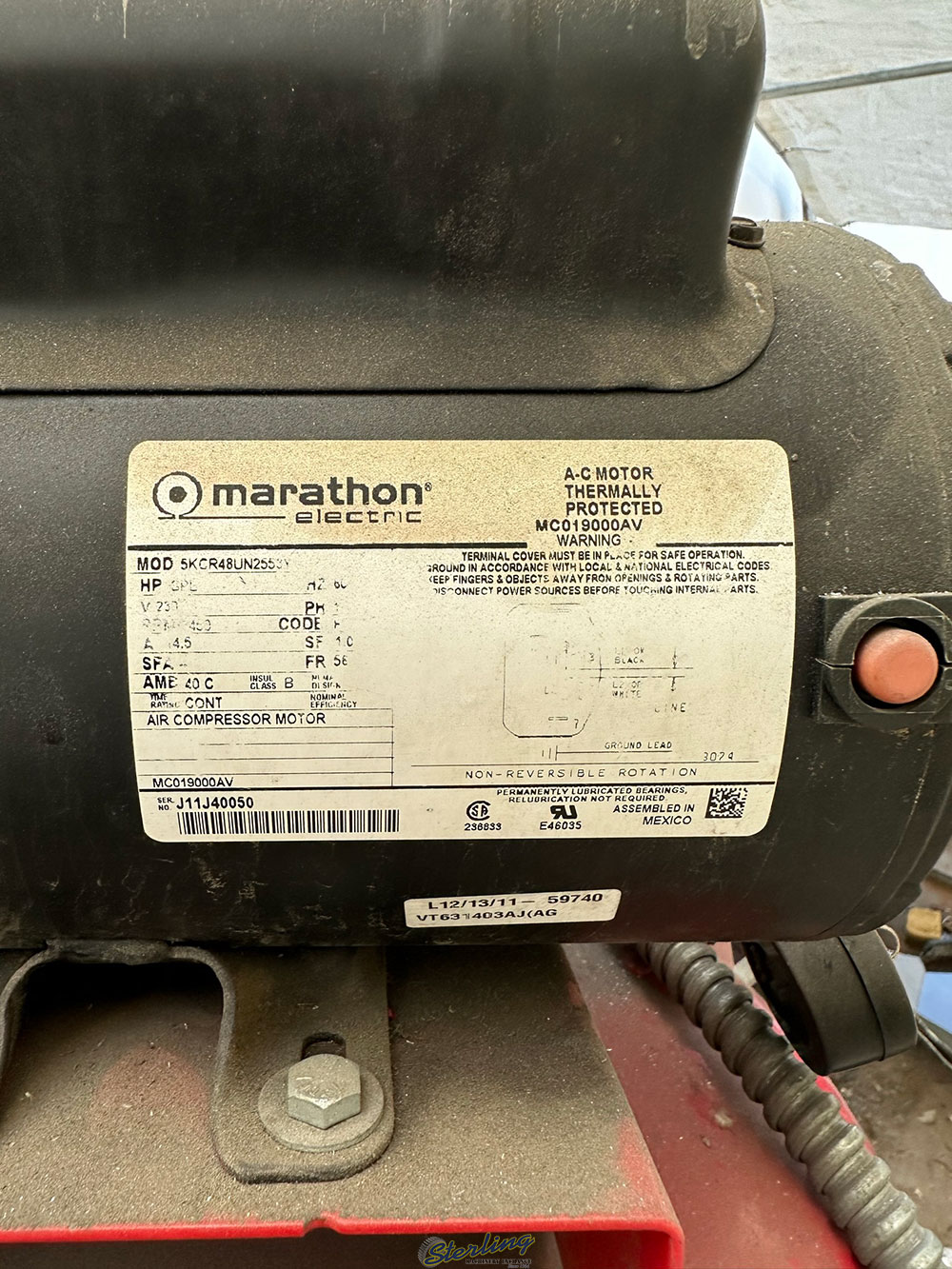 HUSKY PRO 3.2 HP VERTICAL AIR COMPRESSOR 60 GALLON TANK-53