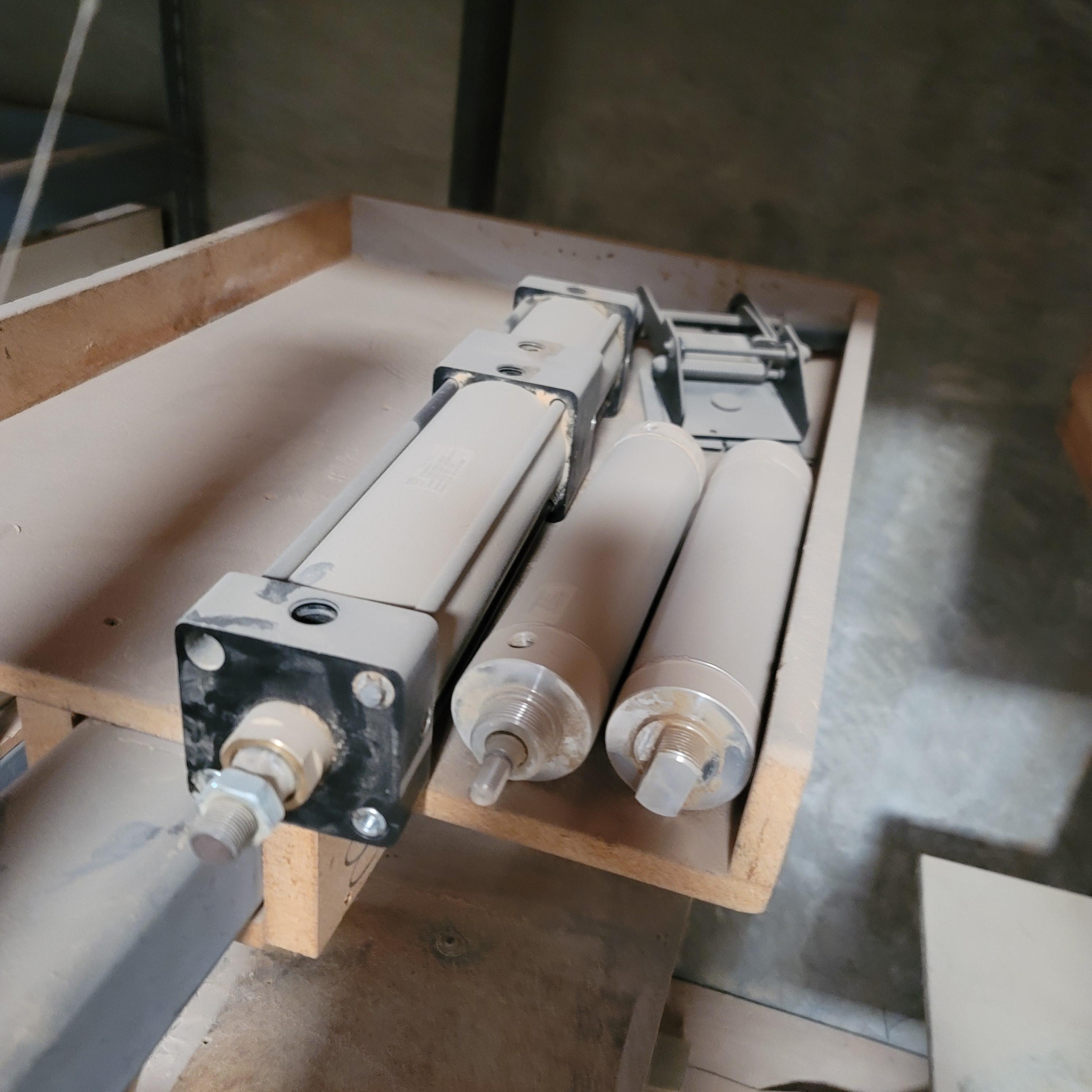 PNEUMATIC SHOP SEAT PRESS, OUT OF SERVICE - NEEDS WORK-24