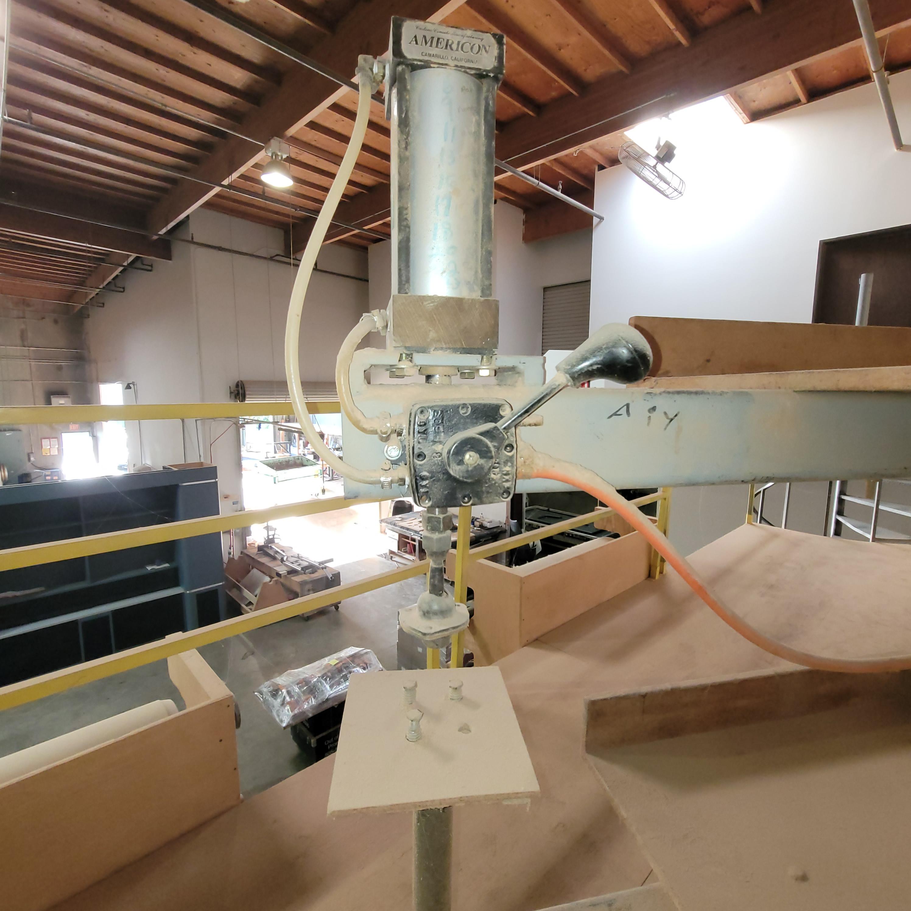 PNEUMATIC SHOP SEAT PRESS, OUT OF SERVICE - NEEDS WORK-25A