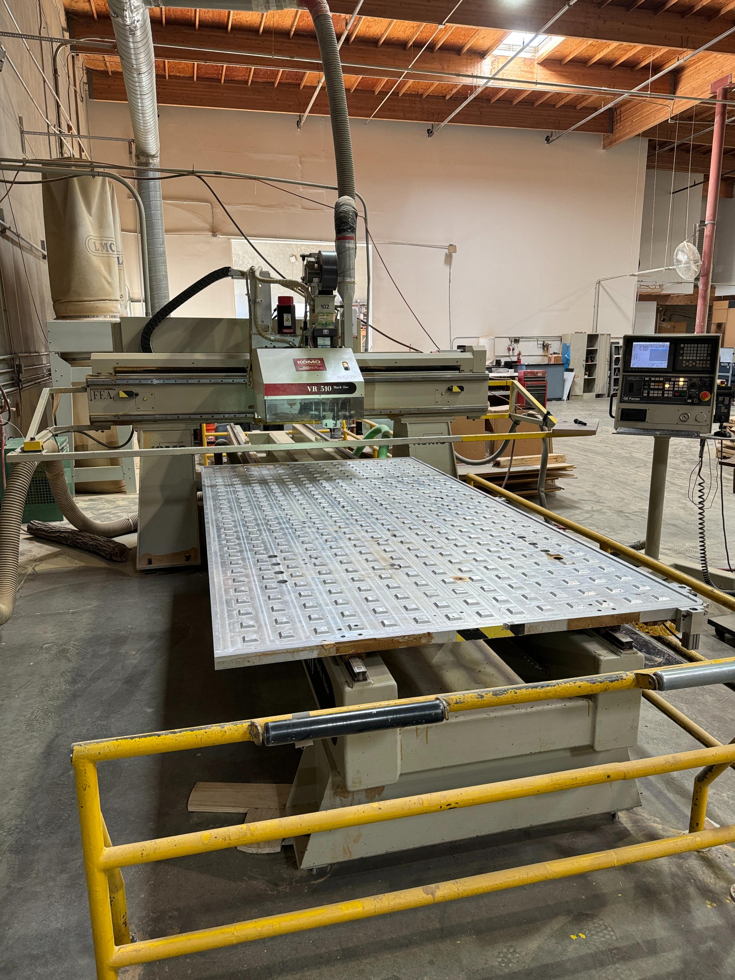 2001 KOMO CNC ROUTER, MODEL VR 510 MACH ONE, GE FANUC SERIES 210i-M CONTROL, 5' X 10' VACUUM TABLE, 8-STATION TOOL CHANGER, S/N 36327-03-01-01-33