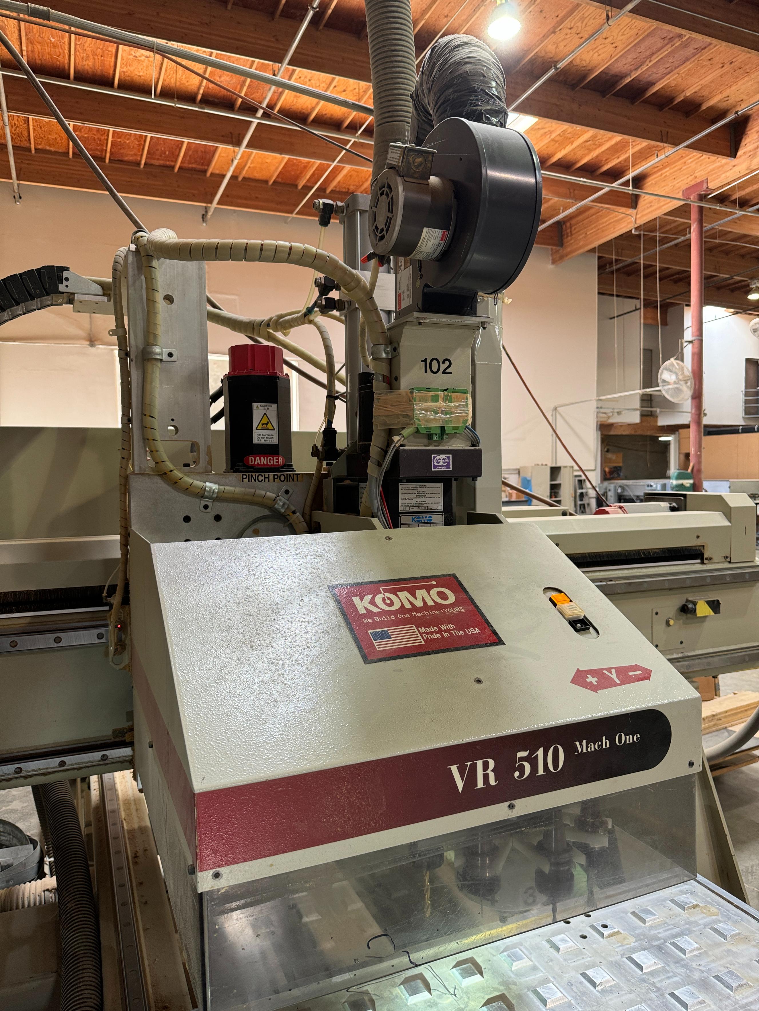 2001 KOMO CNC ROUTER, MODEL VR 510 MACH ONE, GE FANUC SERIES 210i-M CONTROL, 5' X 10' VACUUM TABLE, 8-STATION TOOL CHANGER, S/N 36327-03-01-01-33