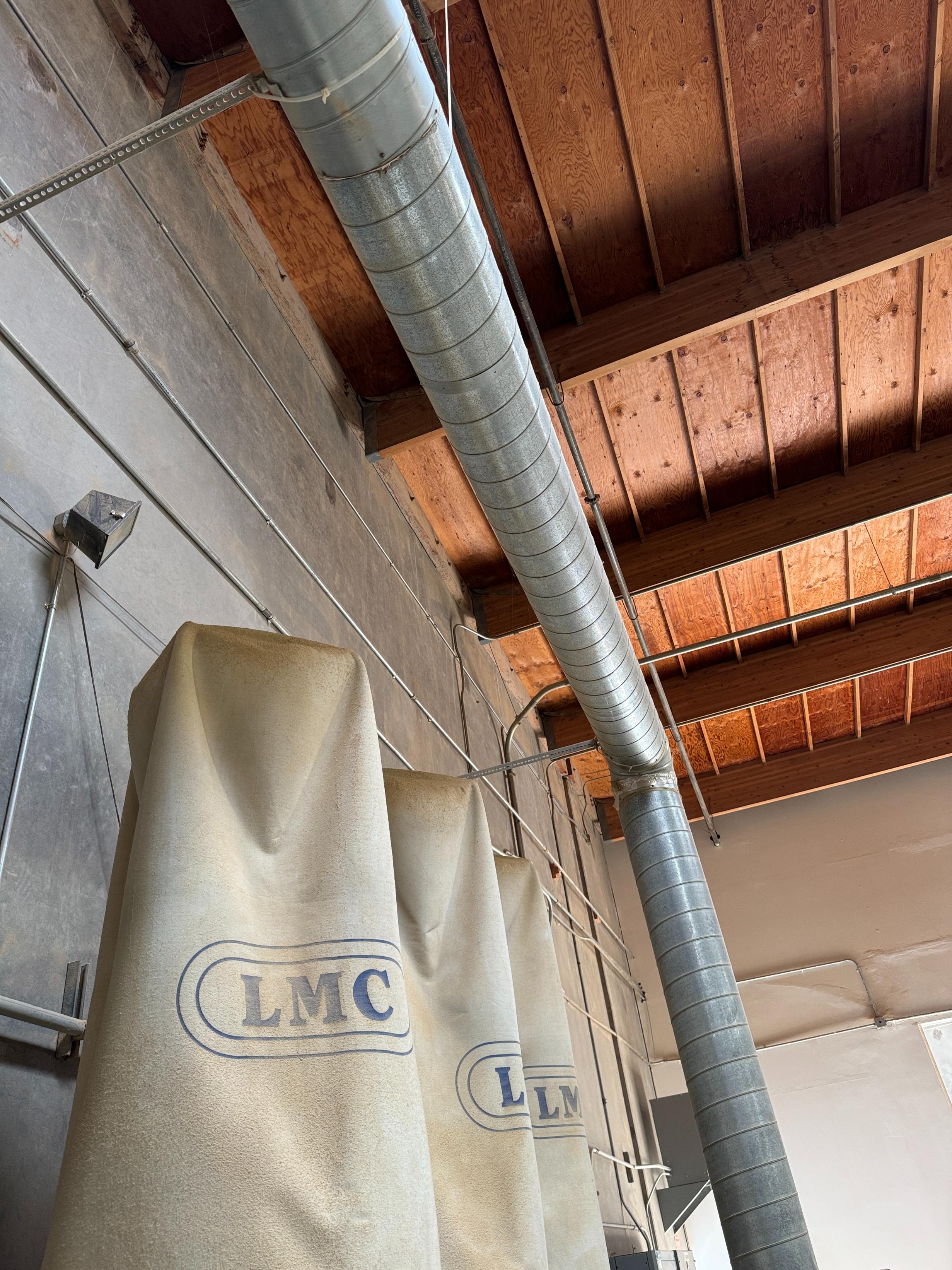 2001 LMC DUST COLLECTION SYSTEM, MODEL 360IR915B, 10 HP, S/N 02640, W/ BLOWER, (6) BAGS-35