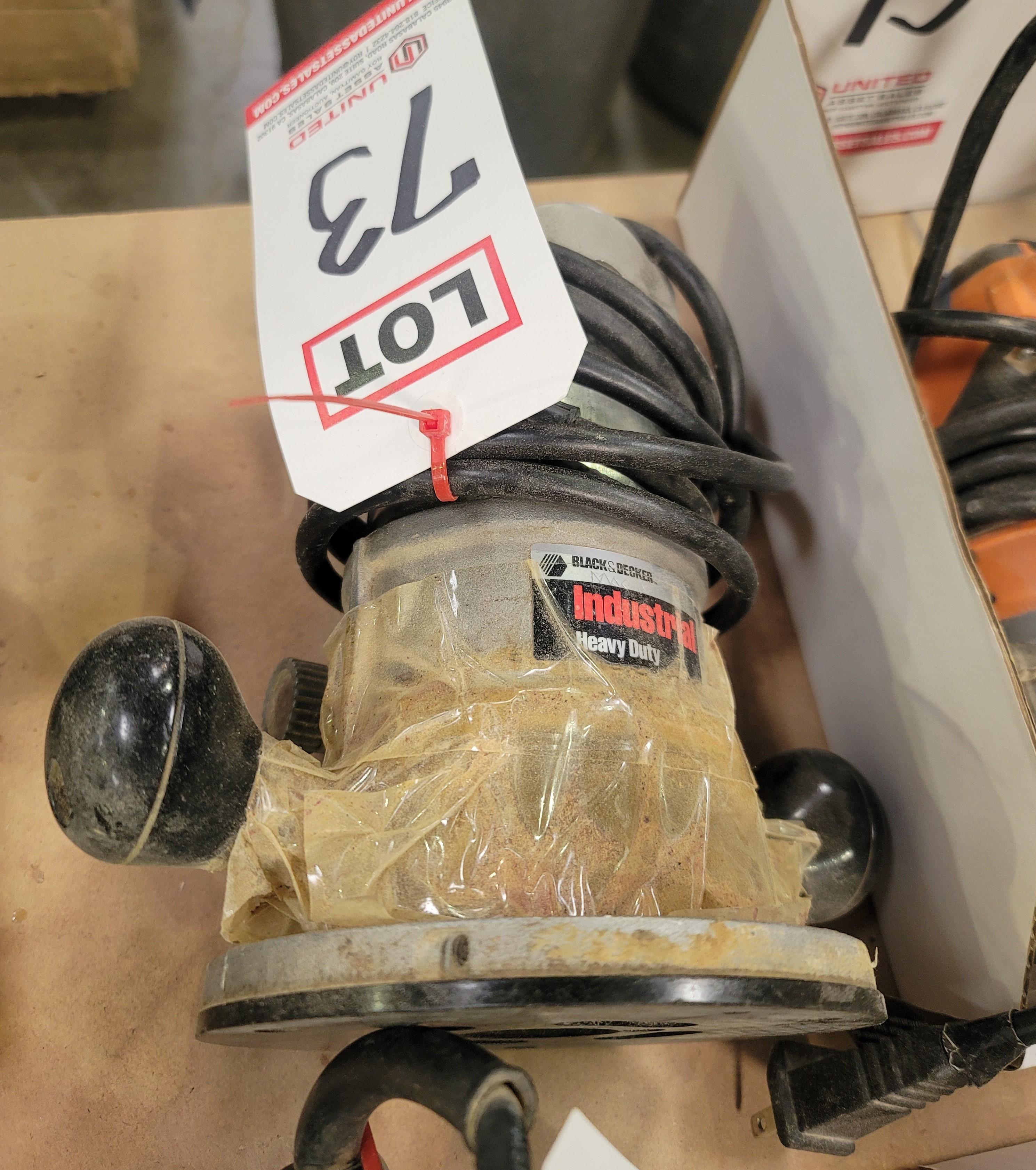 BLACK & DECKER ROUTER, MODEL 3315-73