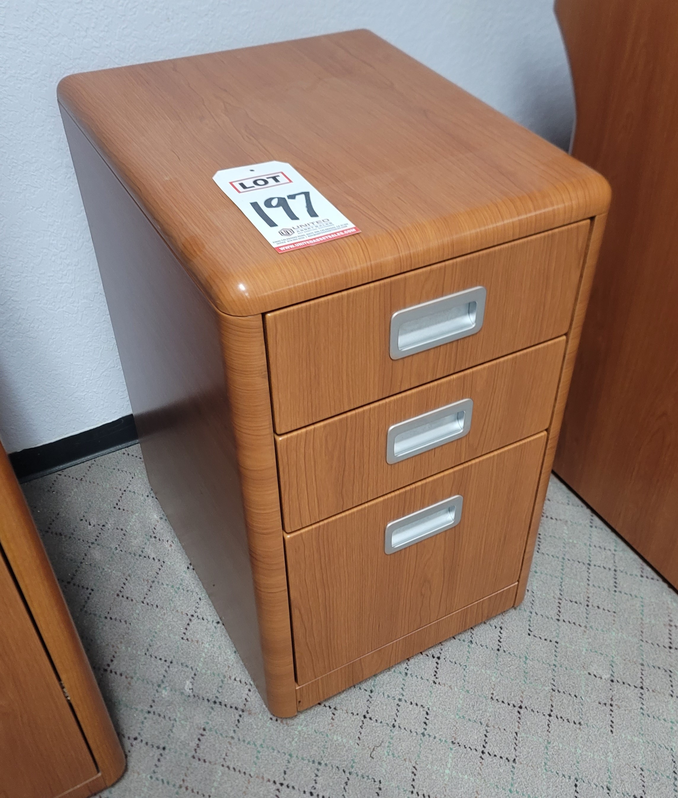 FREESTANDING 3-DRAWER PEDESTAL, COLOR: CHERRY-197