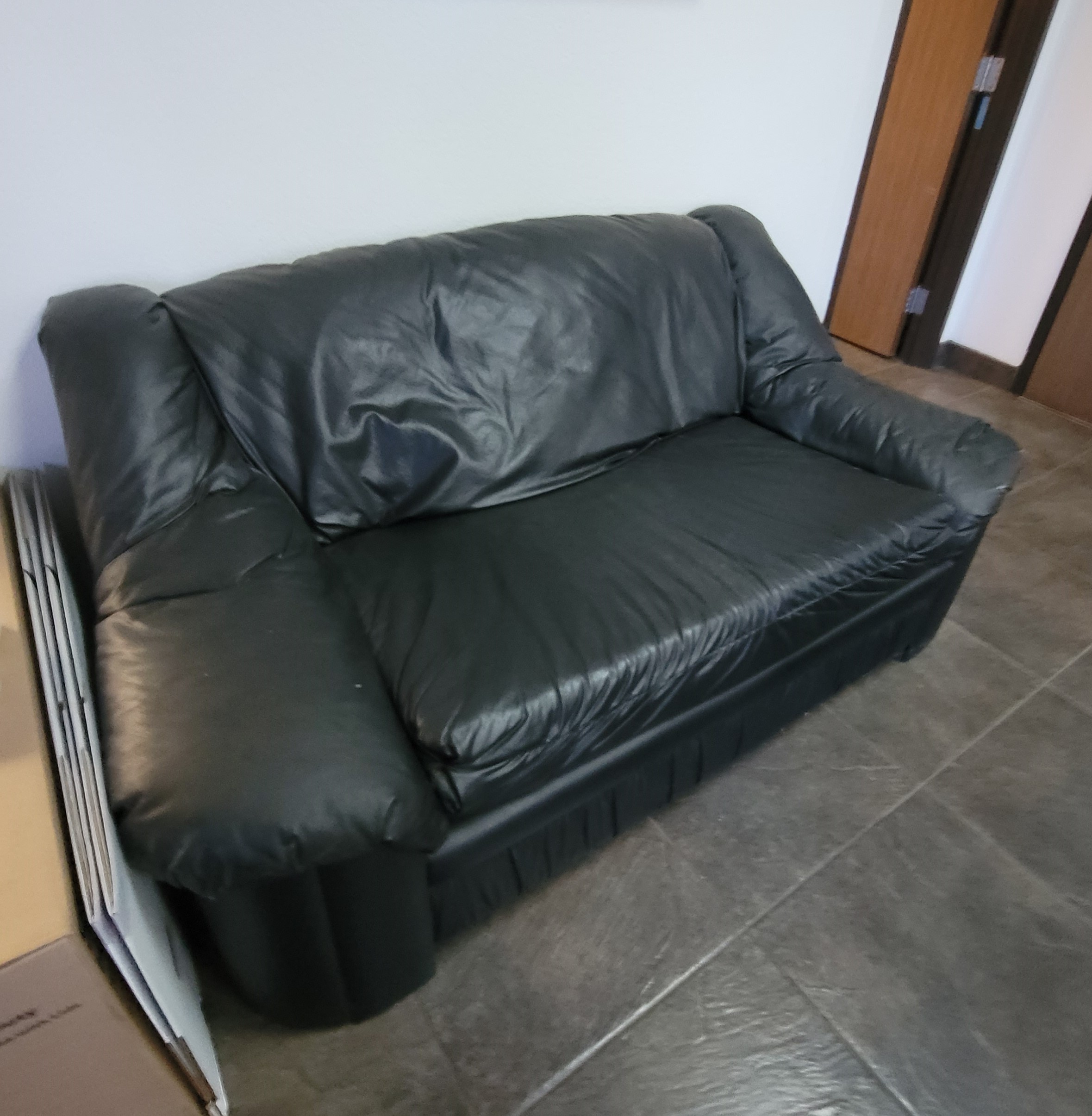 LOT - (1) 7' SOFA & (1) 6' LOVE SEAT, COLOR: BLACK VINYL-211