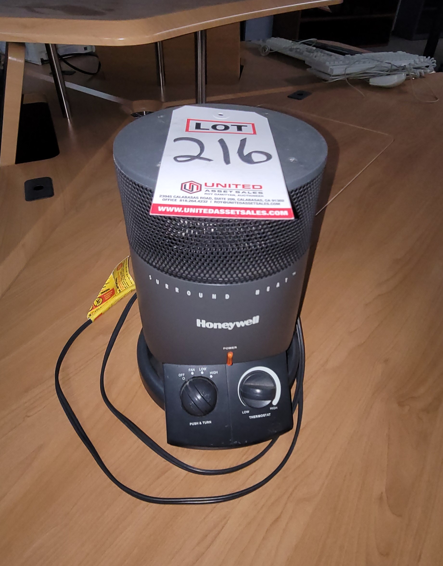 HONEYWELL SURROUND HEAT PORTABLE HEATER W/ THERMOSTAT-216