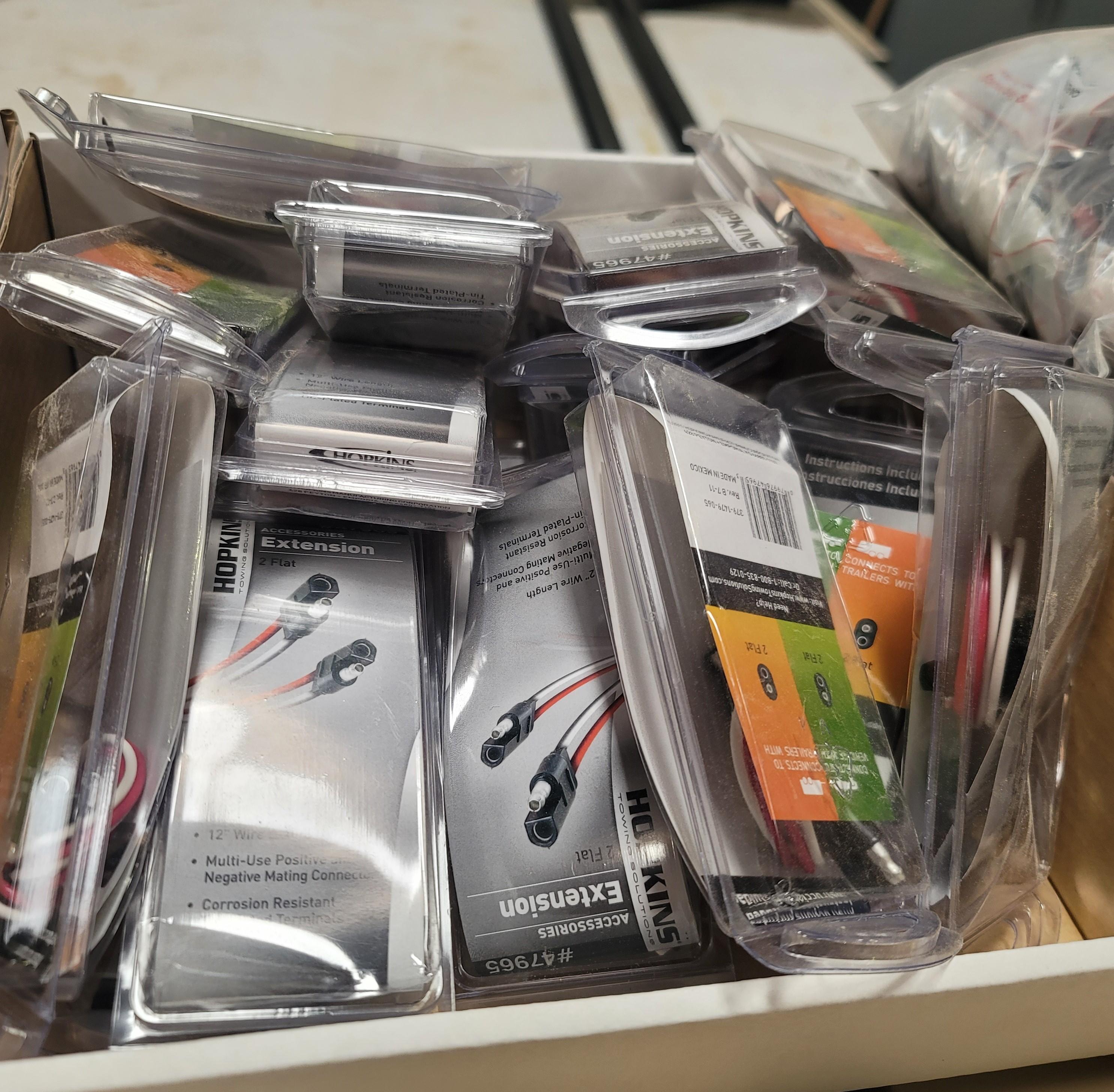 LOT - ELECTRONIC CONNECTORS, HEAT SHRINK TUBING-233