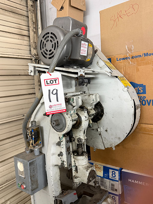 NIAGARA A1-1/4 5-1/2-TON OBI PUNCH PRESS, ON CASTERS-19