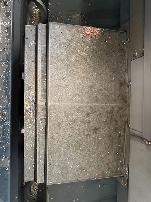 Haas-2022 HAAS DM-2 CNC VERTICAL DRILL/MILL MACHINING CENTER, MOLD MAKER, HAAS CNC CONTROL, TABLE: 34" X 15", XYZ TRAVELS: 28" X 16" X 15", CAT 40 TAPER, 15,000 RPM SPINDLE, SIDE MOUNT 18 ATC, 15 HP, THROUGH SPINDLE COOLANT, PROGRAMMABLE COOLANT NOZZLE, 32 GB EXPANDED MEMORY, WIRELESS INTUITIVE PROBING, TOOL AIR BLAST, CHIP CONVEYOR, 4TH AXIS READY, SUBPLATE, S/N 1197026-25