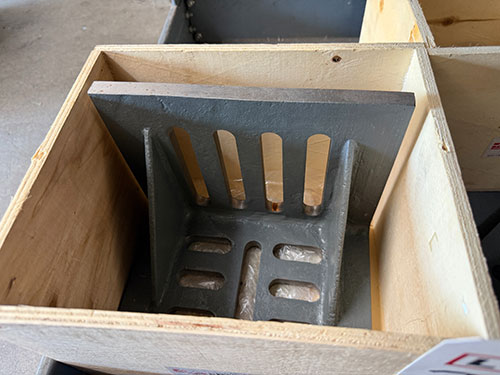 LOT - (2) HAAS 90 DEGREE ANGLE PLATES, 9" X 7" X 6", W/ GUSSET SLOTS, W/ ORIGINAL WOOD BOXES-33