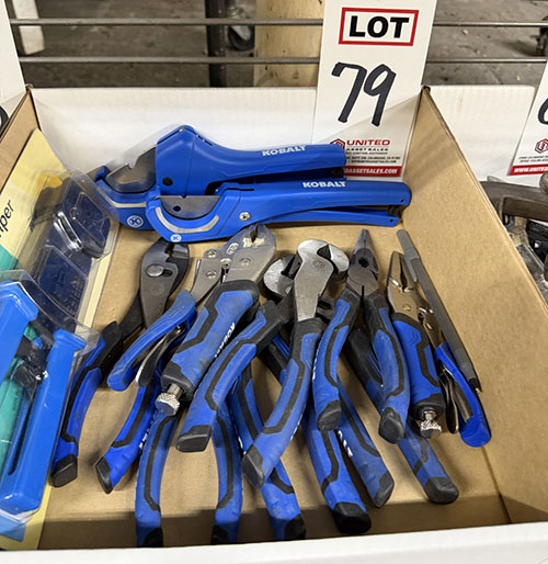LOT - ASSORTED KOBALT HAND TOOLS, INCLUDING (2) PLASTIC TUBE CUTTERS AND EZ CRIMP TOOL-79