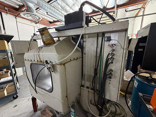 1992 HAAS VF-0 CNC VERTICAL MACHINING CENTER, TABLE: 26" X 14", XYZ TRAVELS: 20" X 16" X 20", CAT 40 TAPER, 7,500 RPM SPINDLE, 20 ATC, 7.5 HP, S/N 1870-34A