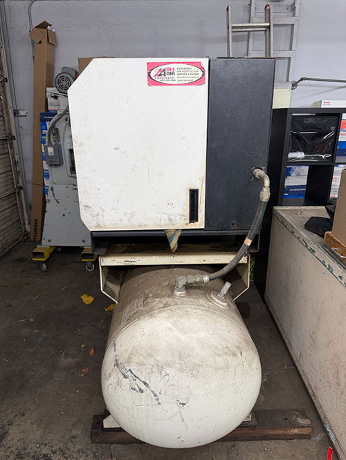 INGERSOLL RAND 10 HP AIR COMPRESSOR, MODEL SSR-EP10, 35 CFM, 125 PSIG OPERATING PRESSURE, S/N LX0114U97330-105