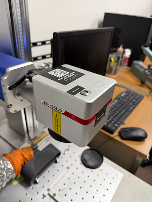 OMTECH LASER MARKING MACHINE, MODEL LYF-30BW, S/N 20250401009, WORKSPACE: 175 X 175 MM, LASER POWER: 30W-107B