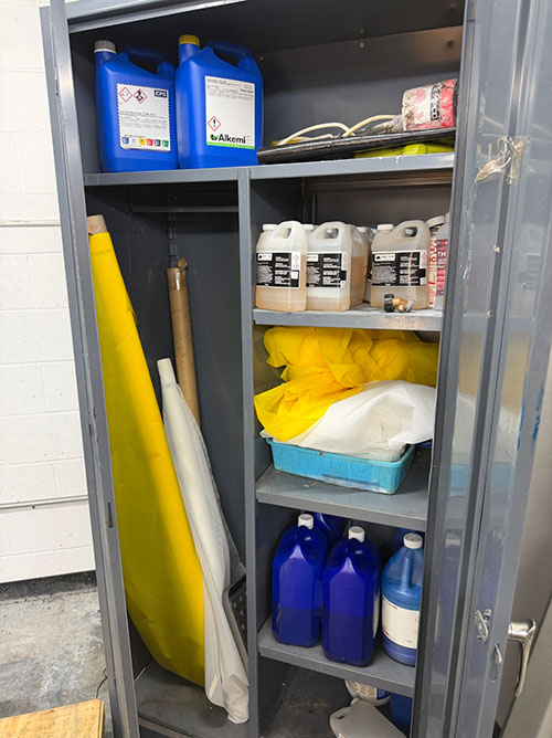 LOT - CONTENTS ONLY OF CABINET, TO INCLUDE: ASSORTED SHOP CHEMICALS-122