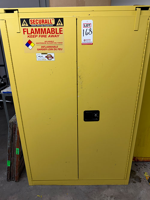 SECURALL FLAMMABLE LIQUID STORAGE CABINET, 90-GAL CAP, MODEL A390, 43" X 31" X 66" HT-168
