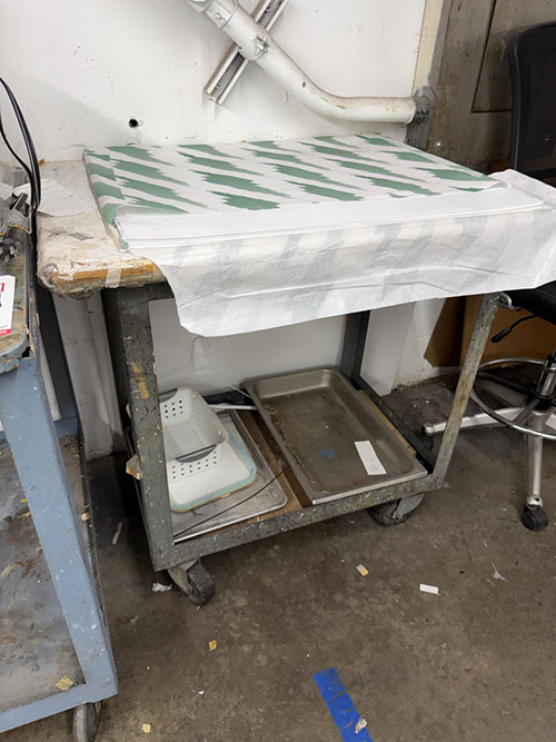 LOT - (2) SHOP CARTS, 21" X 32" EACH, CONTENTS NOT INCLUDED-184