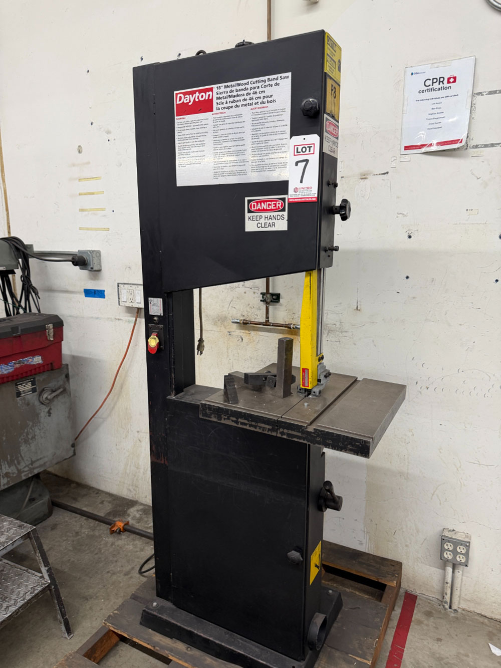 DAYTON 18" VERTICAL BAND SAW, MODEL 6Y942D, S/N 200510-7