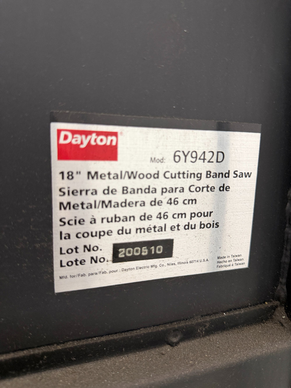DAYTON 18" VERTICAL BAND SAW, MODEL 6Y942D, S/N 200510-7