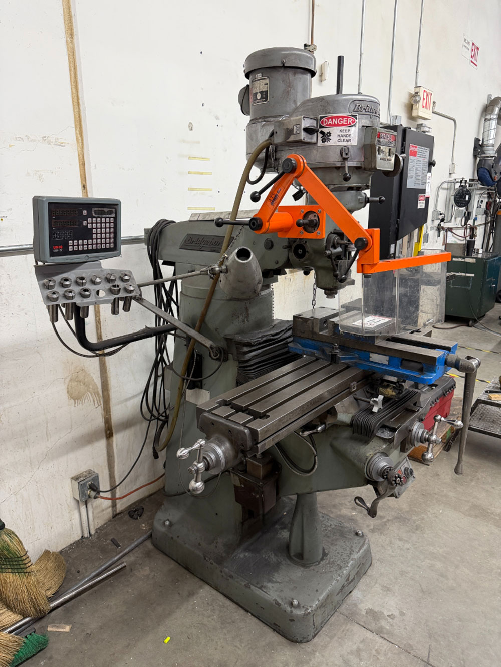 BRIDGEPORT SERIES I VERTICAL MILL, 2 HP, UNIQ SDS6-2V DRO, 9" X 48" TABLE, POWERFEED, S/N 234710, J-HEAD S/N J253605-18