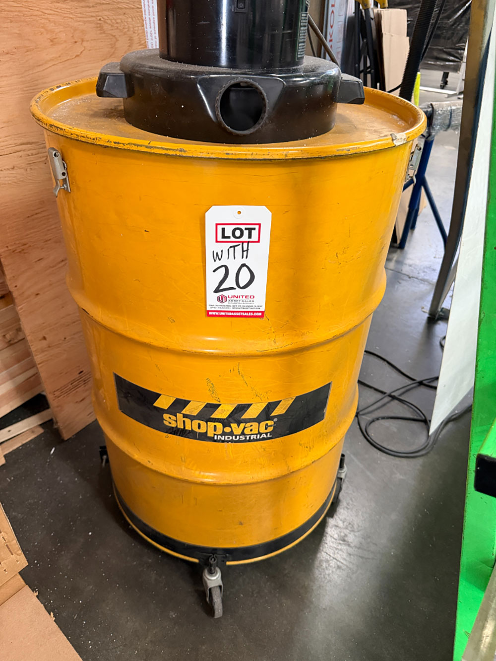 SAFETY SPEED VERTICAL PANEL SAW, W/ MILWAUKEE 3-1/4 HP POWER UNIT AND SHOP-VAC 4 HP INDUSTRIAL WET/DRY VAC-20