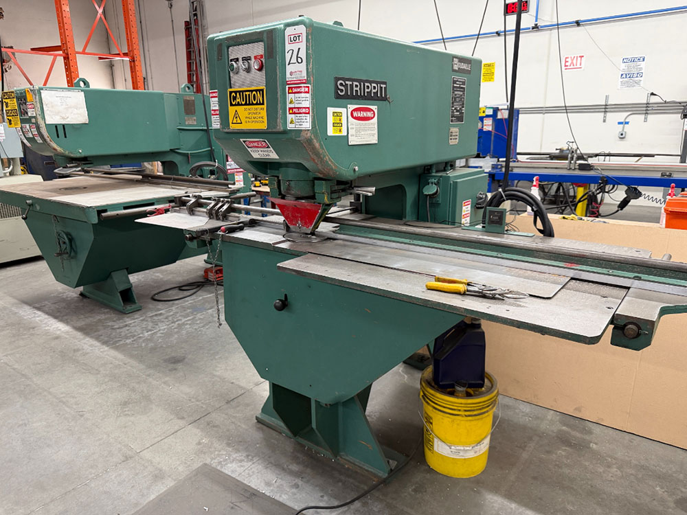 STRIPPIT CUSTOM 18/30 SINGLE-END PUNCH PRESS, MATERIAL GAUGES, FOOT PEDAL, WORK TABLE, S/N 276112175-26