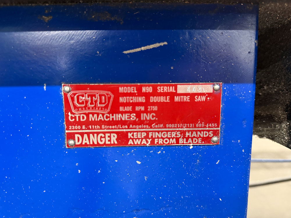 CTD N90 NOTCHING DOUBLE MITRE SAW, S/N 443, W/ INFEED AND OUTFEED TABLES-29