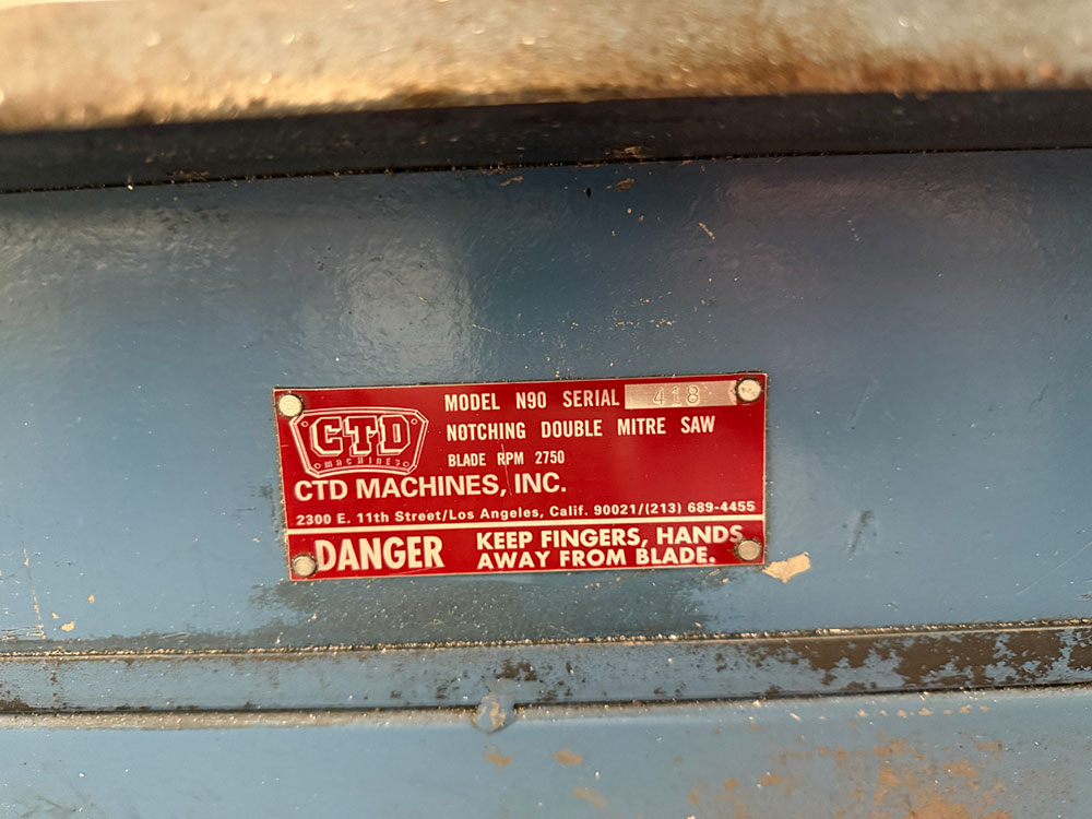 CTD N90 NOTCHING DOUBLE MITRE SAW, S/N 418, W/ INFEED AND OUTFEED TABLES-30