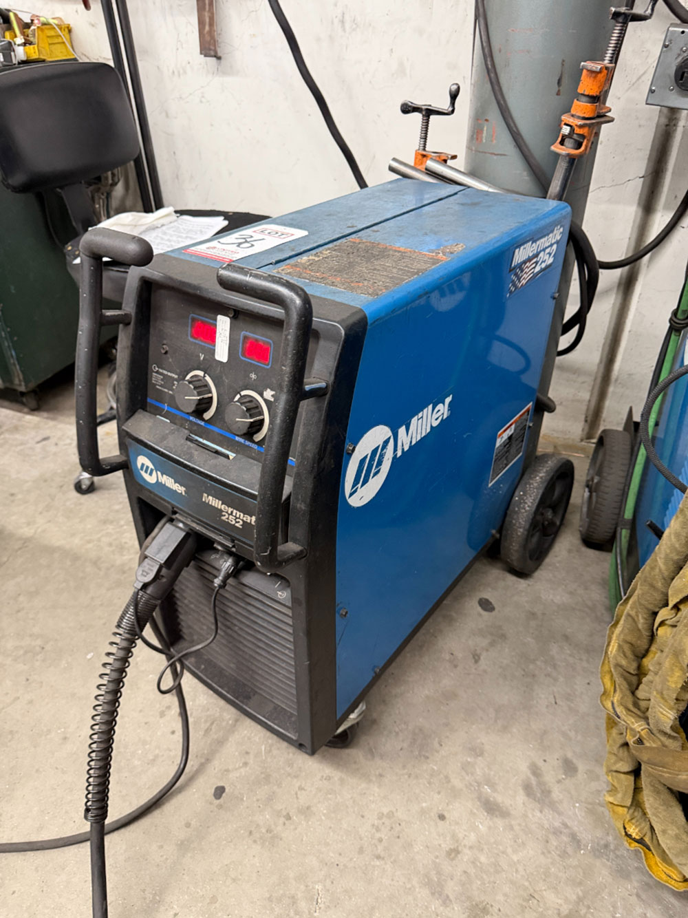 MILLER MILLERMATIC 252 WELDING POWER SOURCE, STOCK NO. 907321, S/N ME030257N, GAS CYLINDER NOT INCLUDED-36