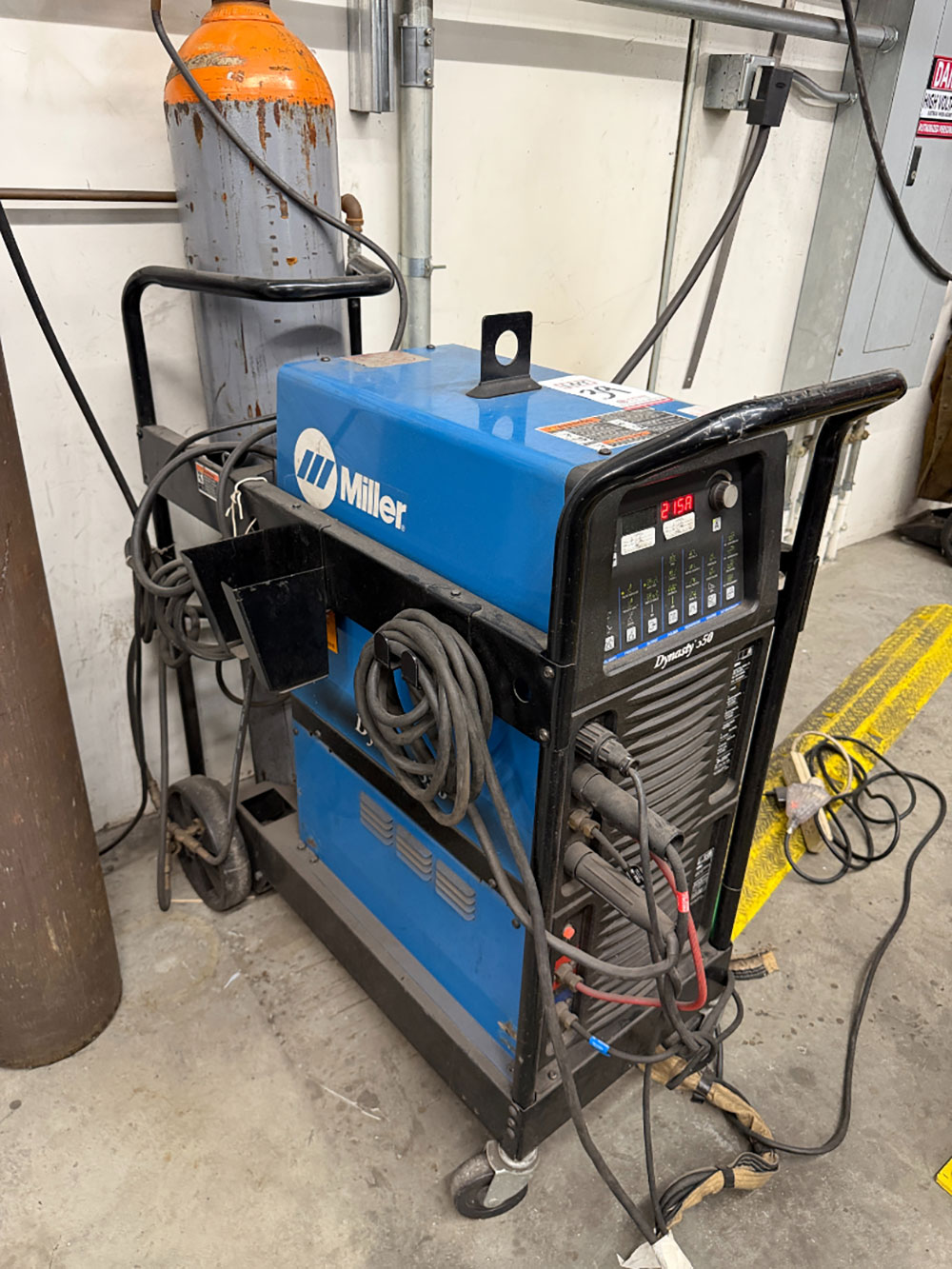 MILLER DYNASTY 350 WELDING POWER SOURCE, STOCK NO. 907204001, S/N ME140064L, W/ COOLMATE 3.5 CHILLER, GAS CYLINDER NOT INCLUDED-39