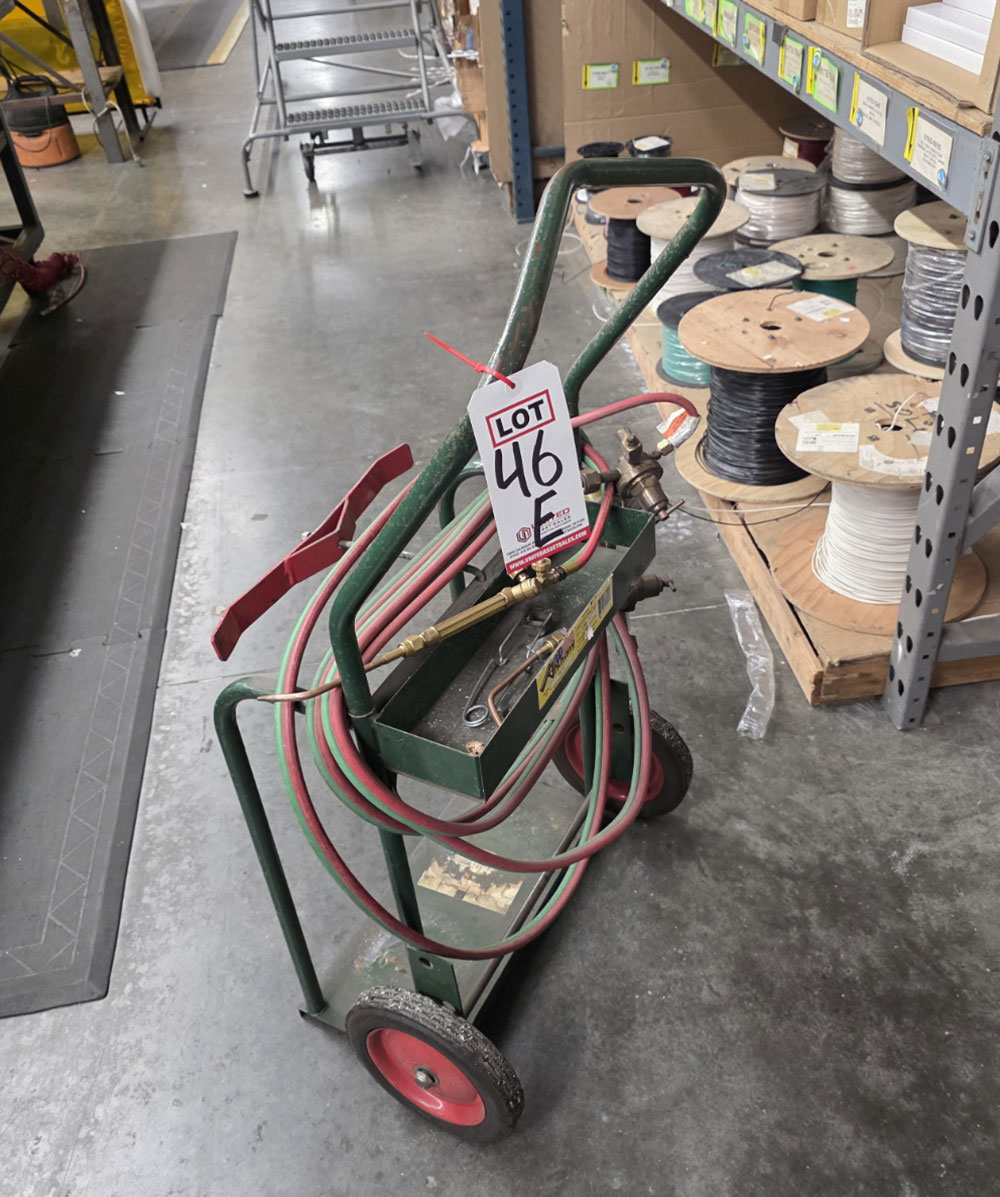 LOT - ANTHONY 85-10 OXY ACETYLENE TORCH CART W/ TORCH, HOSE AND REGULATORS, (TANKS ARE NOT INCLUDED)-46E