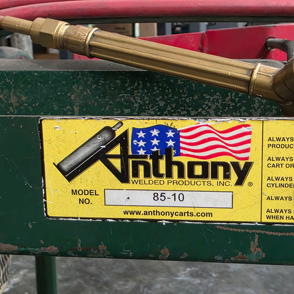 LOT - ANTHONY 85-10 OXY ACETYLENE TORCH CART W/ TORCH, HOSE AND REGULATORS, (TANKS ARE NOT INCLUDED)-46E