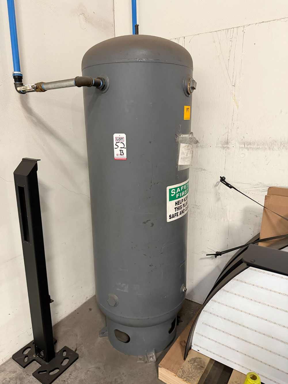 2006 AIR RECEIVING TANK, 240-GALLON CAPACITY-52B