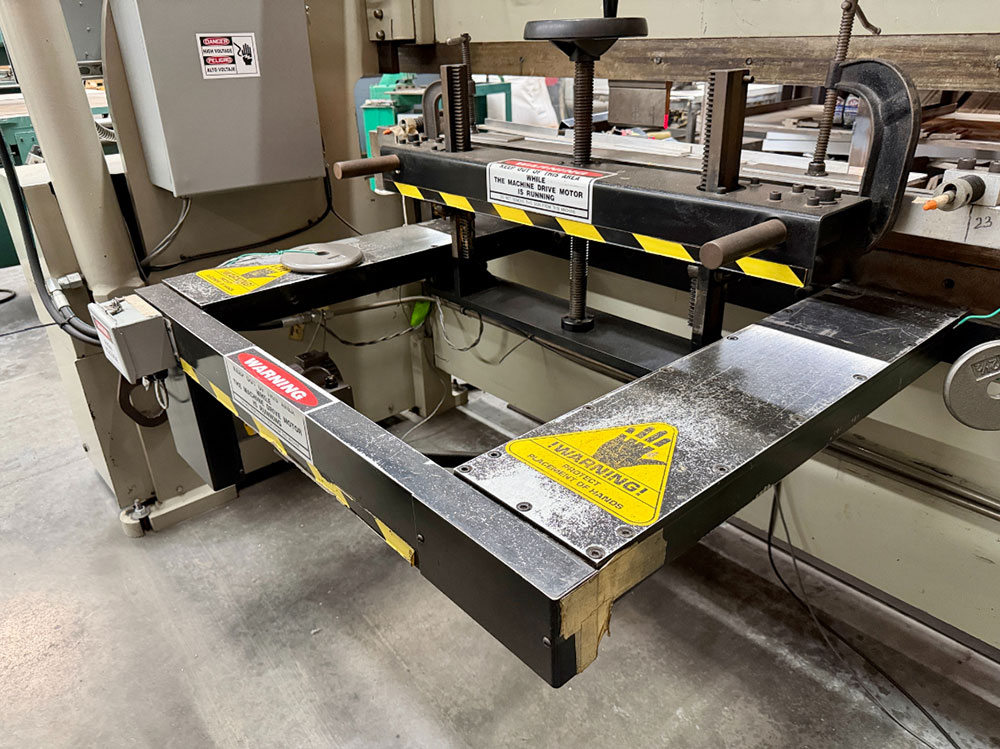 1991 ACCURPRESS 7608 PRESS BRAKE, 60 TON X 8' BED, ACCURPRESS CNC GAUGE SYSTEM, S/N 1846-55