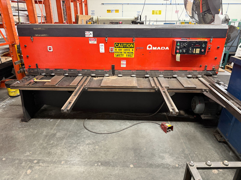 1991 AMADA 3060 POWER SQUARING SHEAR, FOOT PEDAL, FRONT SUPPORT ARMS, OPERATOR CONTROL PANEL, SHEET METAL FABRICATION SUPPORT, S/N 30600619-56