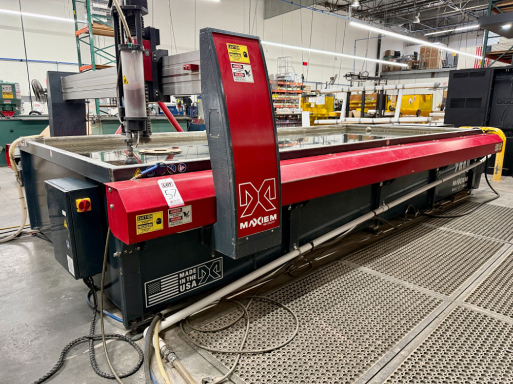 OMAX-2022 OMAX MAXIEM M2040 ABRASIVE WATERJET CUTTING SYSTEM, 3-AXIS CUTTING HEAD, TABLE SIZE: 13' 4" X 7'0" XY,  CUTTING TRAVEL: 13' 4" X 6' 8", Z-AXIS TRAVEL: 12", MAXJET 5I NOZZLE, 600 LB. ABRASIVE HOPPER, PULL-TO-OPEN VALVE SINGLE NOZZLE, WATER FILTER, CUTTING TABLE, S/N M20405268-57