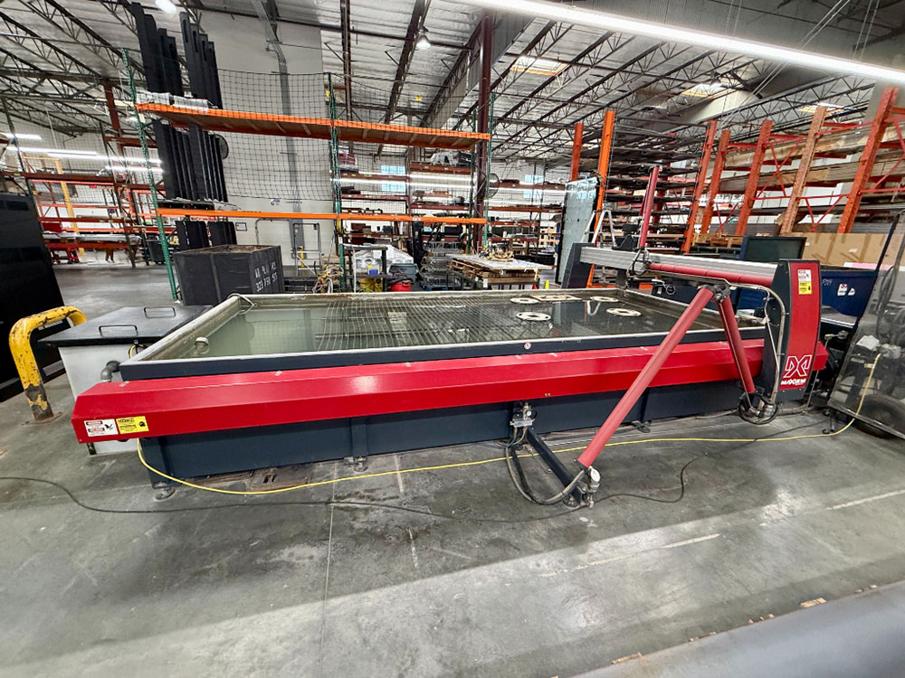 OMAX-2022 OMAX MAXIEM M2040 ABRASIVE WATERJET CUTTING SYSTEM, 3-AXIS CUTTING HEAD, TABLE SIZE: 13' 4" X 7'0" XY,  CUTTING TRAVEL: 13' 4" X 6' 8", Z-AXIS TRAVEL: 12", MAXJET 5I NOZZLE, 600 LB. ABRASIVE HOPPER, PULL-TO-OPEN VALVE SINGLE NOZZLE, WATER FILTER, CUTTING TABLE, S/N M20405268-57