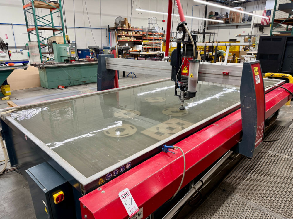OMAX-2022 OMAX MAXIEM M2040 ABRASIVE WATERJET CUTTING SYSTEM, 3-AXIS CUTTING HEAD, TABLE SIZE: 13' 4" X 7'0" XY,  CUTTING TRAVEL: 13' 4" X 6' 8", Z-AXIS TRAVEL: 12", MAXJET 5I NOZZLE, 600 LB. ABRASIVE HOPPER, PULL-TO-OPEN VALVE SINGLE NOZZLE, WATER FILTER, CUTTING TABLE, S/N M20405268-57