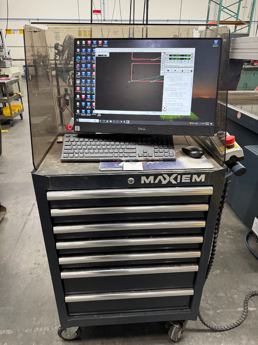OMAX-2022 OMAX MAXIEM M2040 ABRASIVE WATERJET CUTTING SYSTEM, 3-AXIS CUTTING HEAD, TABLE SIZE: 13' 4" X 7'0" XY,  CUTTING TRAVEL: 13' 4" X 6' 8", Z-AXIS TRAVEL: 12", MAXJET 5I NOZZLE, 600 LB. ABRASIVE HOPPER, PULL-TO-OPEN VALVE SINGLE NOZZLE, WATER FILTER, CUTTING TABLE, S/N M20405268-57
