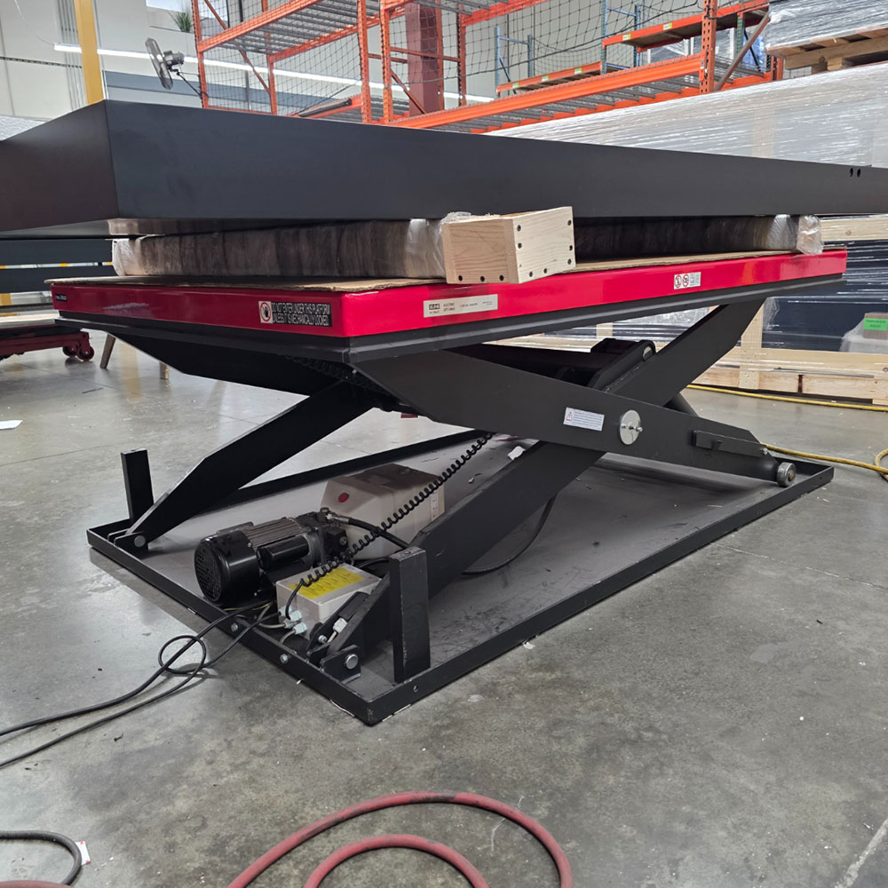 ULINE ELECTRIC LIFT TABLE, MODEL H-10647, 4' X 6', 5,500 LB CAPACITY-60