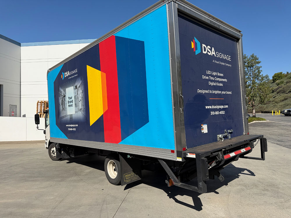 2022 ISUZU NPR HD BOX TRUCK, 5.2L 4-CYLINDER TURBO DIESEL ENGINE, 20' BOX, 215 HP, REAR LIFTGATE, APPROX. 19,807 MILES, CA LIC: 33384J3, VIN: JALC4W161N7014381-62