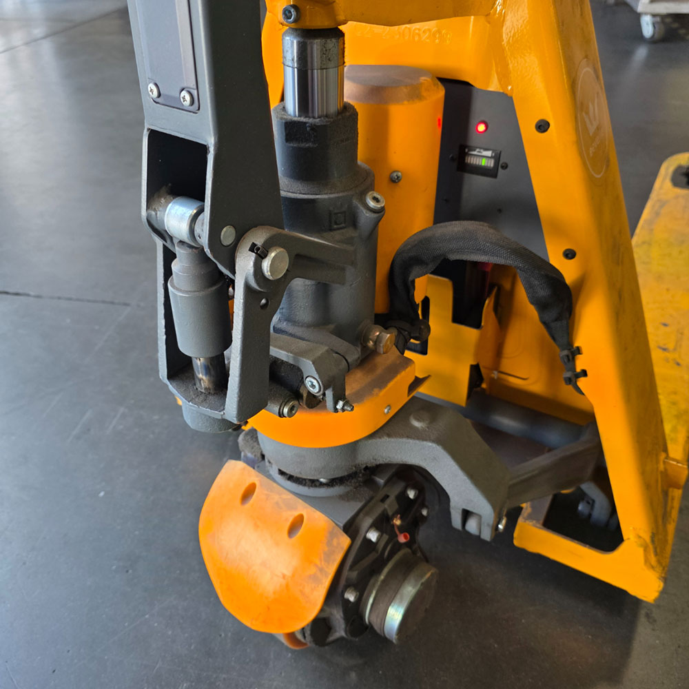 APOLLO FORKLIFT ELECTRIC PALLET JACK, MODEL A-1034, 3,300 LB CAPACITY-66